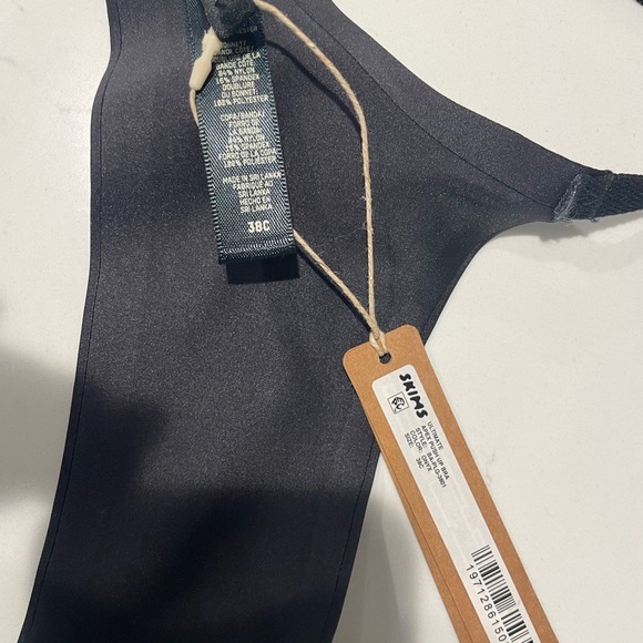 SKIMS Ultimate Apex Push Up Bra      NEW WITH TAGS! - Picture 10 of 12